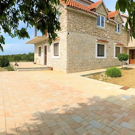 Apartment Village Lozovac